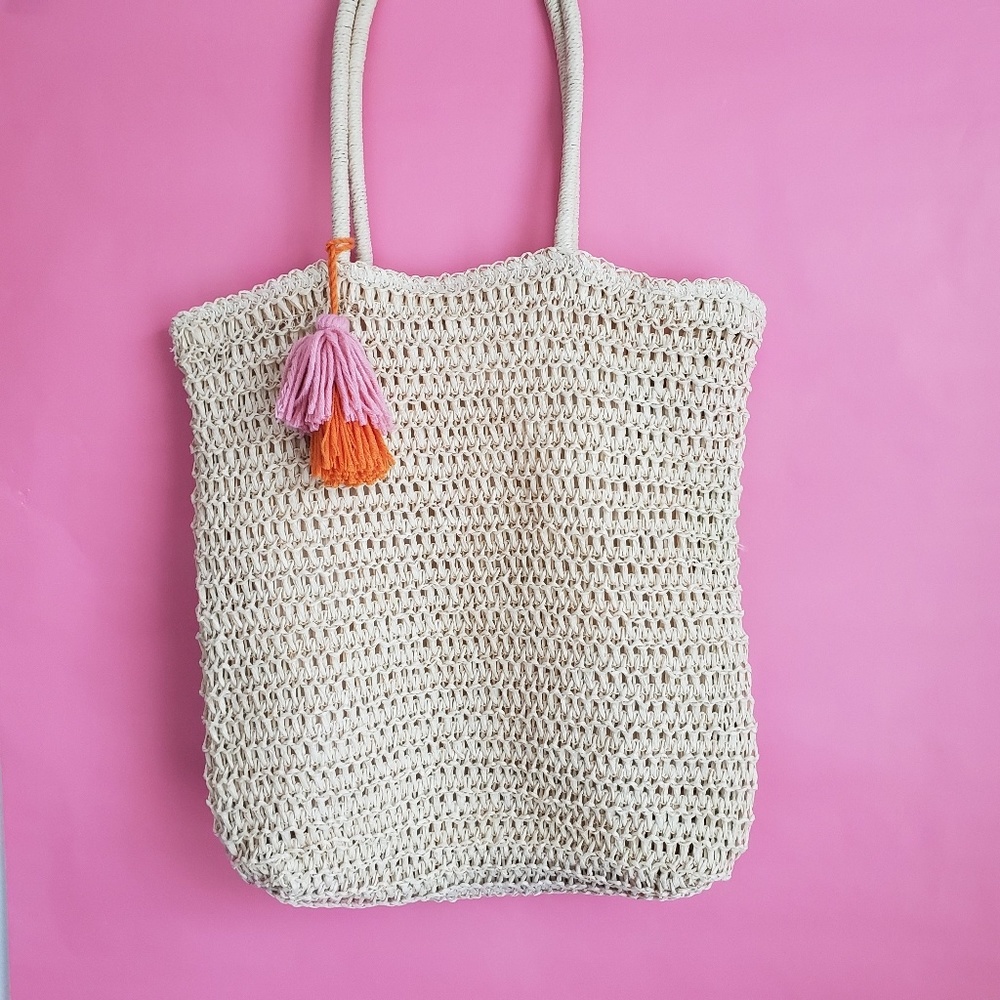 Woven Tote Bag w/Tassel
